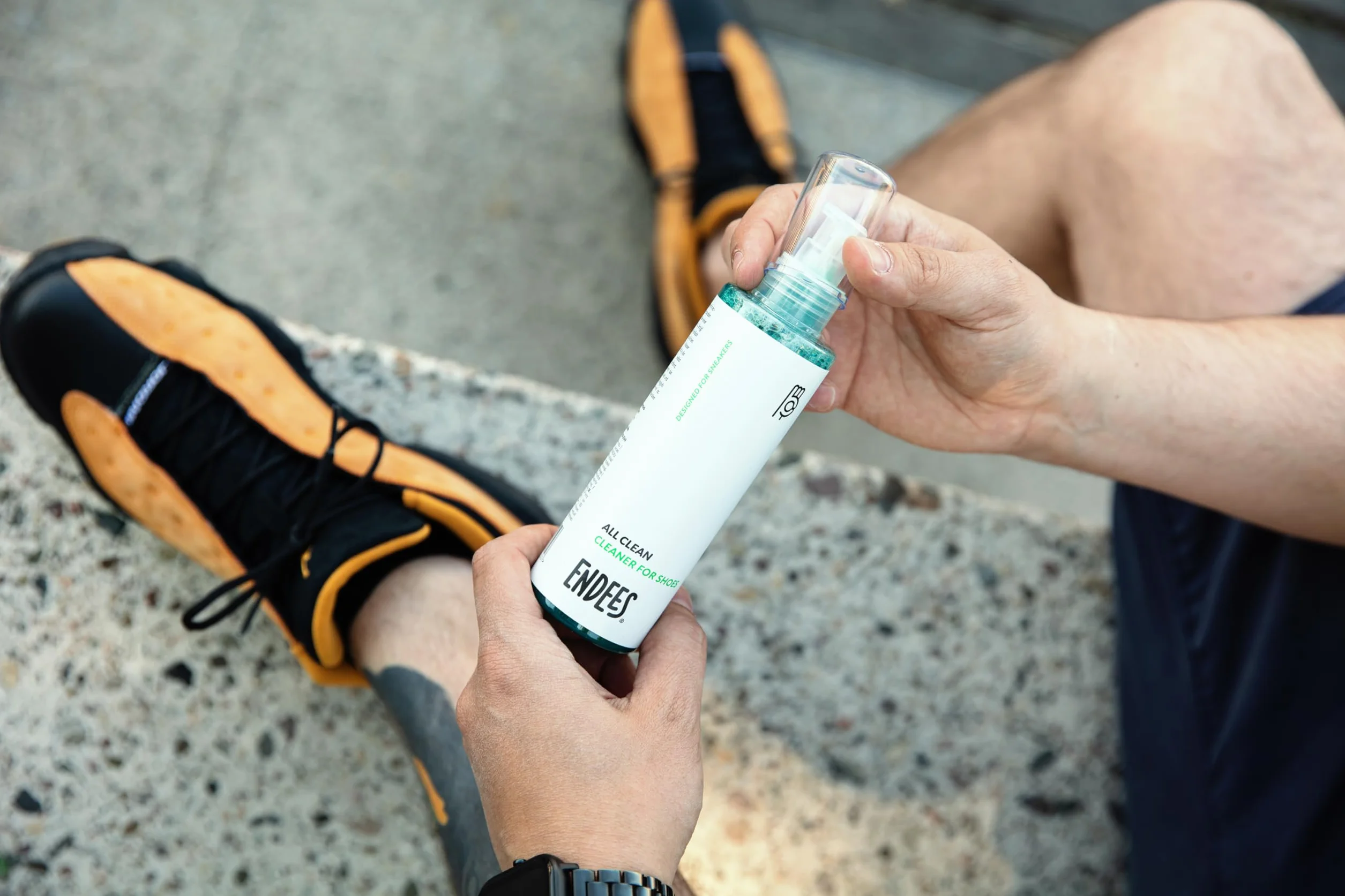 Endees – Płyn do Czyszczenia Butów All Clean (200 ml) – Pianka do Dokładnego Czyszczenia i Ochrony Obuwia – Bezpieczny Środek Czyszczący do Wszystkich Materiałów, w tym Skóry i Zamszu